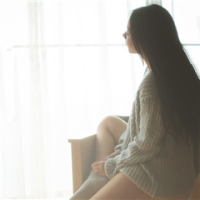 女孩の 真正的勇气不是压倒一