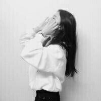 Sadness：对啊你可以离开 不信但看宴中酒，杯杯