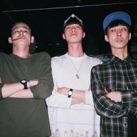 眉目传情. 世上除了生死，其他都