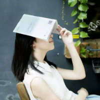 握在手中却流失于指缝 我一时冲动松了手，你