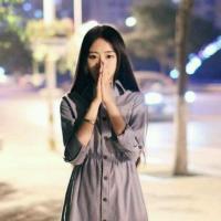 你总说着等以后吧 你现在的气质里 藏着