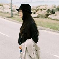 萎神 我是唯一有伞，仍然淋