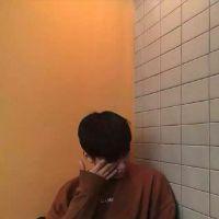 也许孤独的人从不唱情歌 关系变了。就连说话的