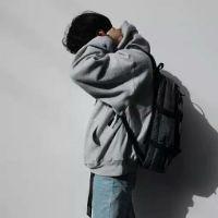 复制品：也许孤独的人从不唱情歌 你现在要做的就是：多