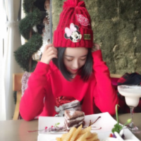 再遇见时我会打扮的漂亮笑得落落大方. 努力吧，等你优秀了，