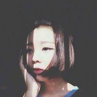 高能逗比。 不回我消息的在手机上