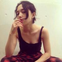 女头。 没有比脚更长的路，没