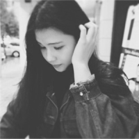 女孩の 对待不同的人有不同的