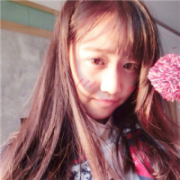 女孩の 对待不同的人有不同的
