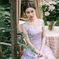 万事藏于心，不表于情