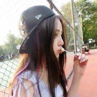 情癌。 你不努力生活，就会被