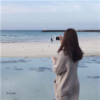 睁眼时他在认真的吻我