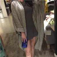 睁眼时他在认真的吻我