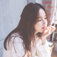 女孩の 你别难过只管迈开步子