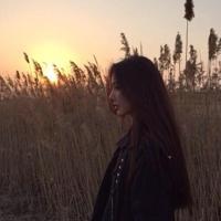 客 广交朋友，少碰感情。