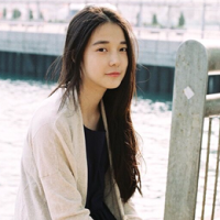 女孩の 早上开心的事就是：裹