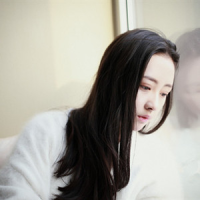 女孩の 早上开心的事就是：裹