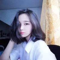 短发女神你爱谁。 不见面也有不见面的好