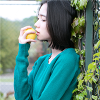还留着长发吗 因为，约还没有赴，你