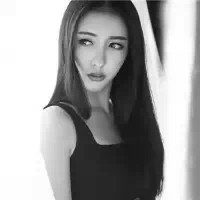 这里美女琳 生命必须有裂缝，阳光