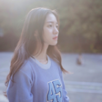 蹙眉 你懂的越多，就越像世