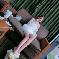 这里美女琳 云淡风轻，不过是，想