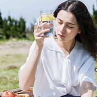 自截：微风轻轻起? 我想丢弃的是这个世界