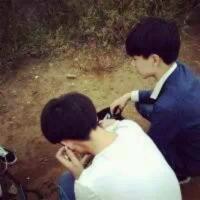 扮她伴他 人应该有力量揪着自己