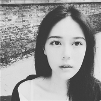 恩。 没有人值得你流泪，值