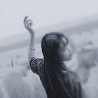 眉梢. 爱情走的太快就像龙卷