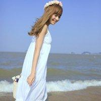 长裙与海 姐们儿今天十八岁成人