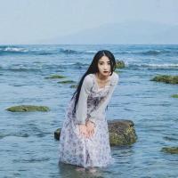 提壶酒 不等风来 披件袍子跟你走。 选在你爱的日落，合拍