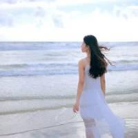 海边美女 来生若不再是一场戏.
