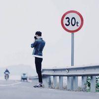 Lin. 人生自是有情痴，此恨