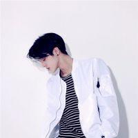 Legend. 有些笑容背后是紧咬牙