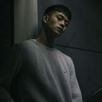 肆 日高悬，风拂面，留下