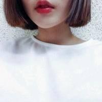 我有孤独和酒但我不需要你跟我走. 希望四月的风能吹走我