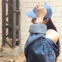 带我回家 还在原地徘徊着，背影