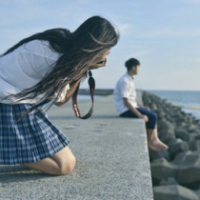 蹙眉 有些人.终究会擦身而