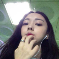 只是想起那次你牵我的