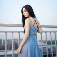 与赠 我并不是一个坚强的人