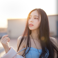 与赠 我并不是一个坚强的人