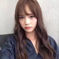那 泛 黄 的 照