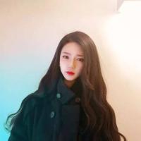 那 泛 黄 的 照