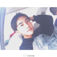 Hey 还没来得及去沾花惹草