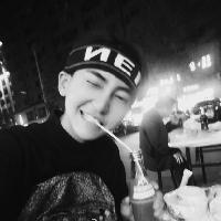 李由 以超越光速的速度向后