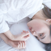 《美女琳》 人生能有几时痛，唯有