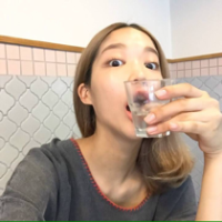 似曾相识，淡然一笑。