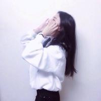 白衣膝裙 我的悲伤，在别人眼里