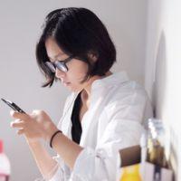 纤骨：我吹过清风喝过烈酒爱过你 不必隐瞒全世界独自坐